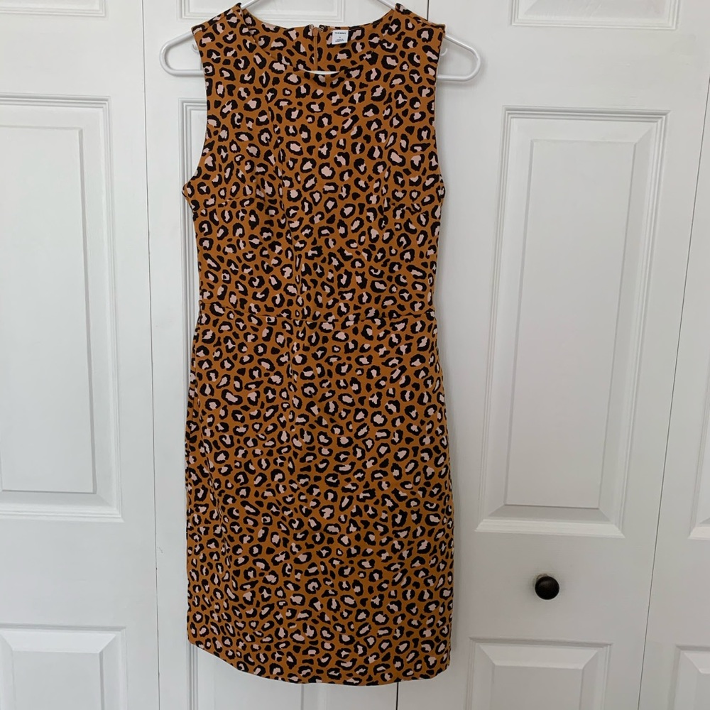 Old Navy leopard shift dress
